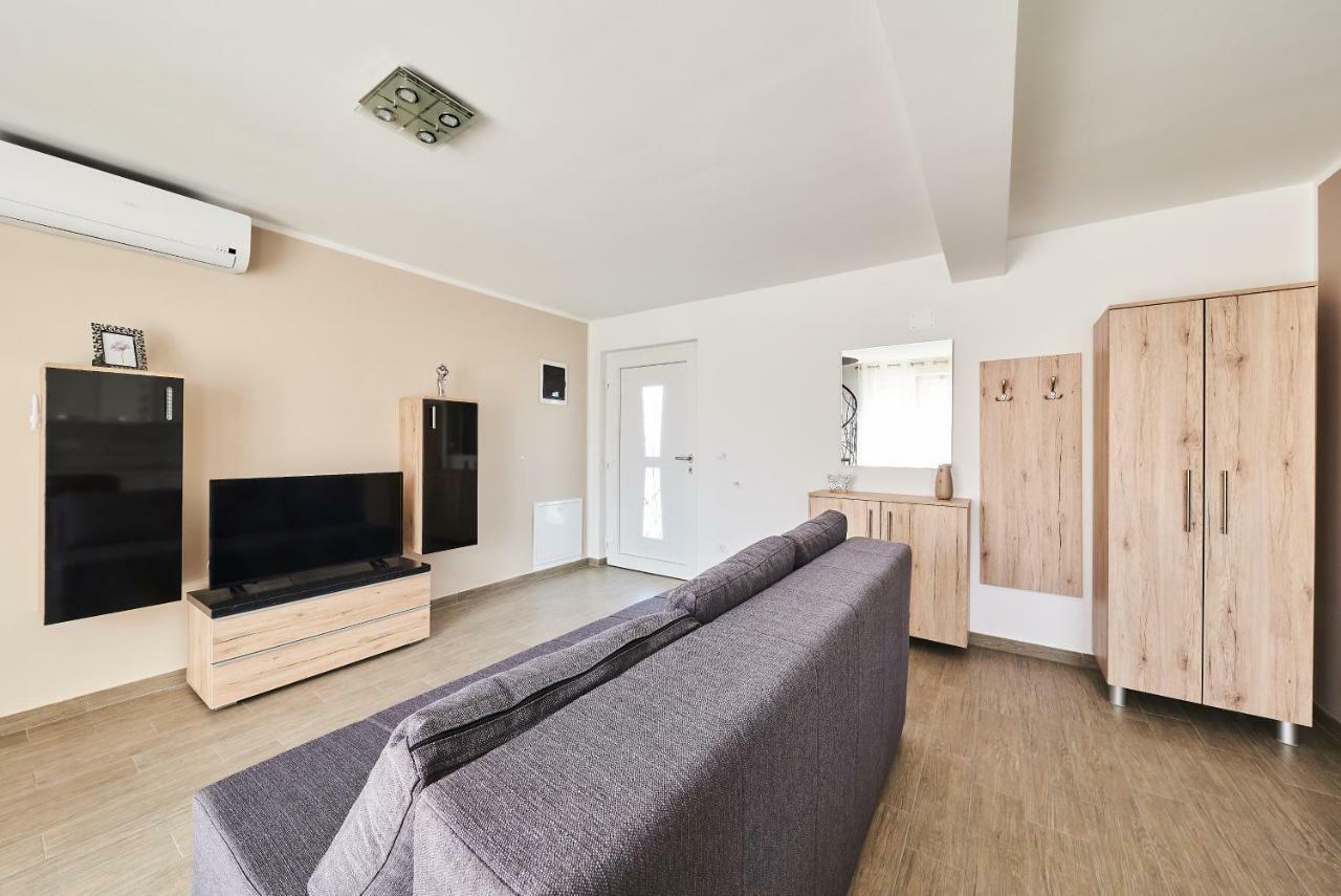 Apartment Tamara 乌马格 外观 照片